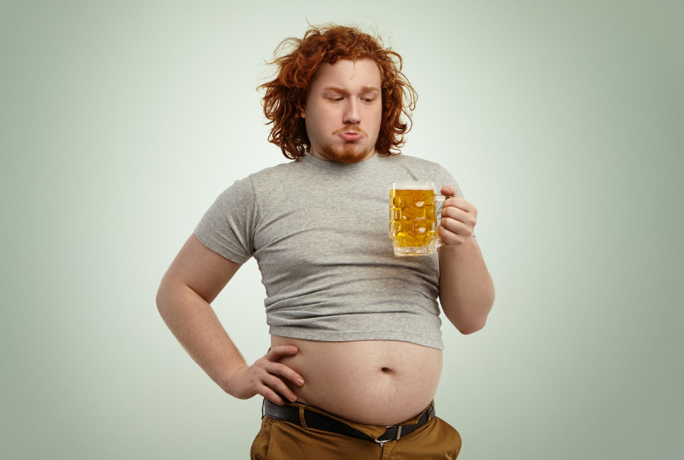 Почему у мужчин живот растет от пива: научное объяснение и советы