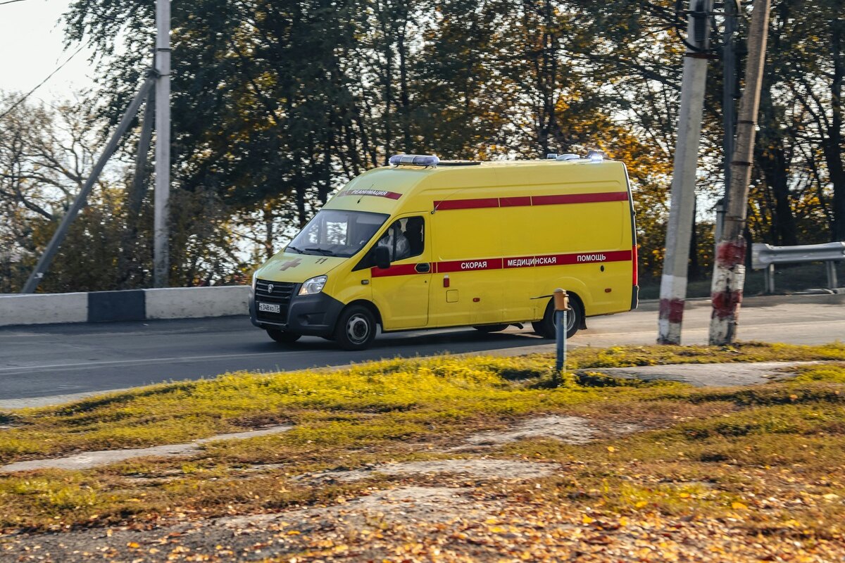 В Госдуме предлагают разрешить скорой помощи таранить автомобили, которые  мешают проезду