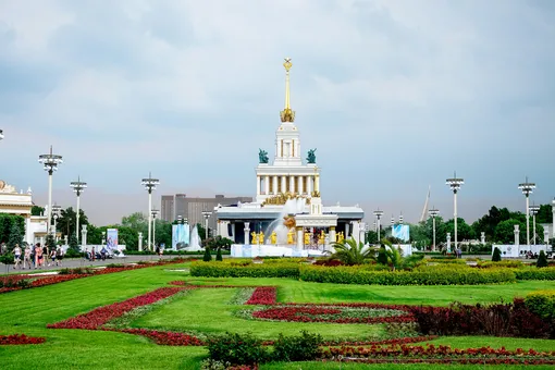 Синоптик дал прогноз насчет бабьего лета в Москве. Оно уже началось?