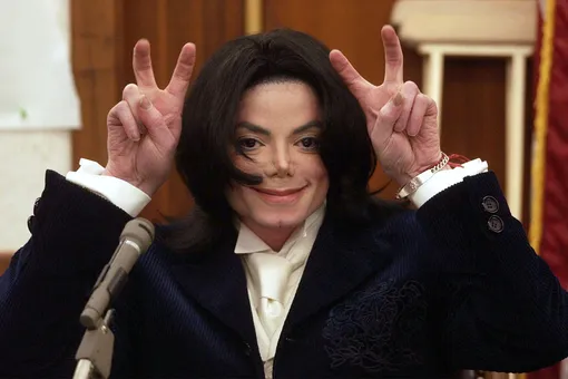 У Майкла Джексона нашли долг в полмиллиарда долларов, но есть один нюанс