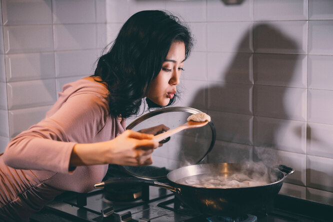 Три мифа о том, почему нельзя ставить горячую еду в холодильник