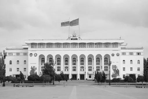 Туристов призвали воздержаться от поездок в Дагестан после терактов: что сейчас происходит в республике