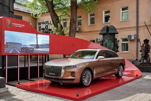 Главные автомобильные новости недели: совриск от Hongqi, новый SUV Exeed, трансформер от Changan и экологичные Omoda