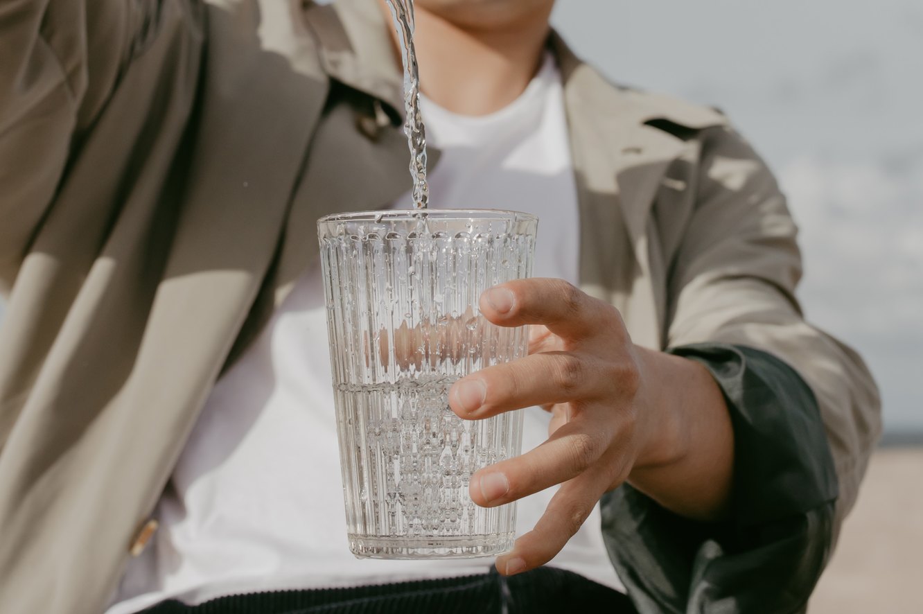 Не надо так: выпивать 2 литра воды в день
