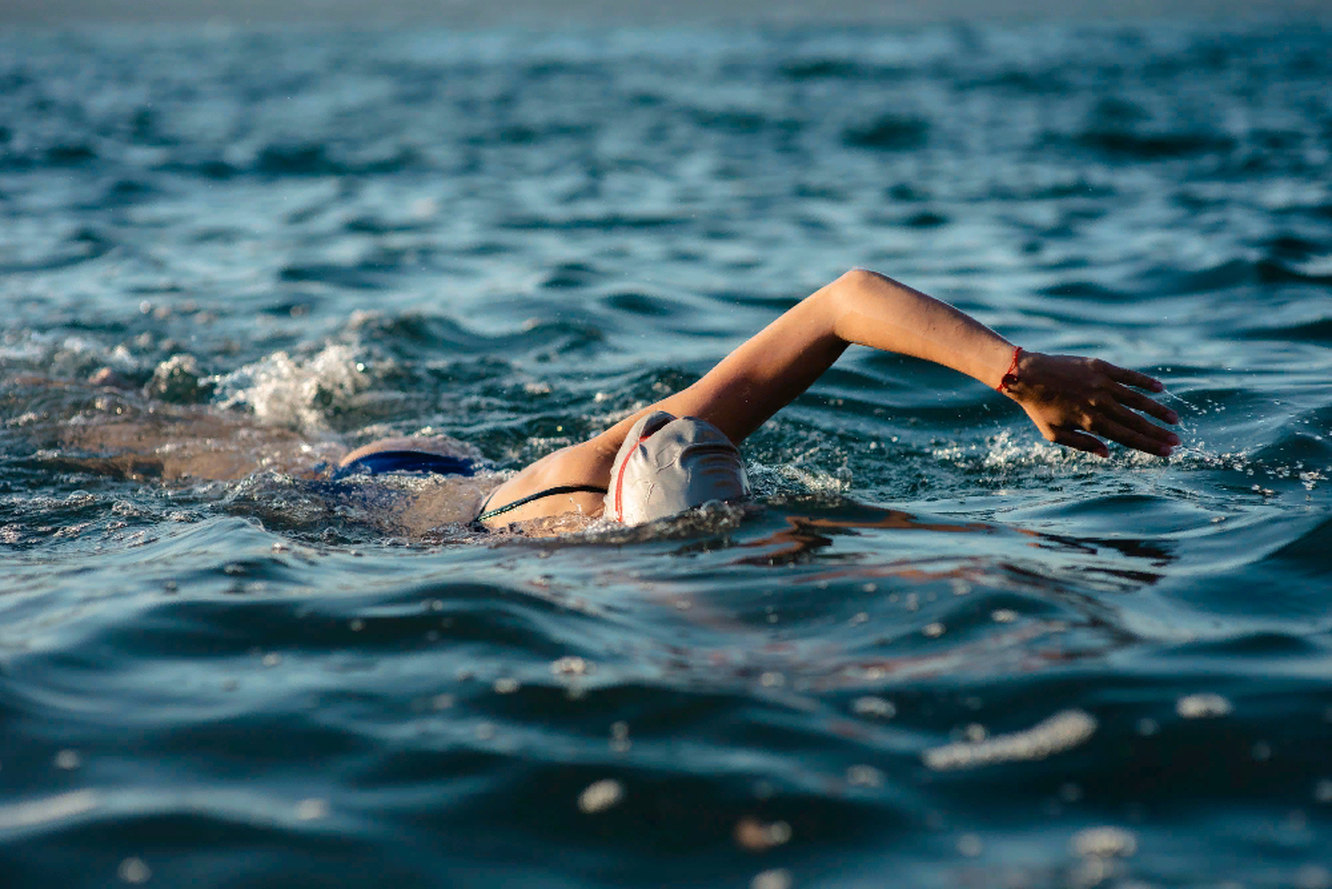 Причины возникновения судорог ног при плавании