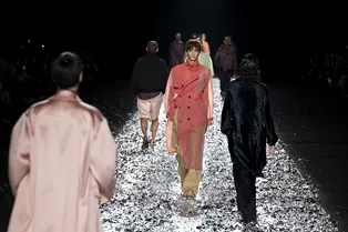 Все, что нужно знать о Неделе мужской моды в Париже: главные коллекции и тренды весны-лета 2025