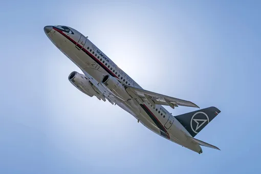 Что не так с Sukhoi Superjet 100, и почему на нем отказываются летать знаменитости?