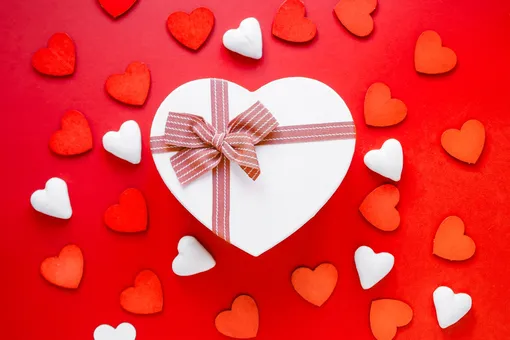Что подарить на 14 февраля: 18 идей для романтического подарка