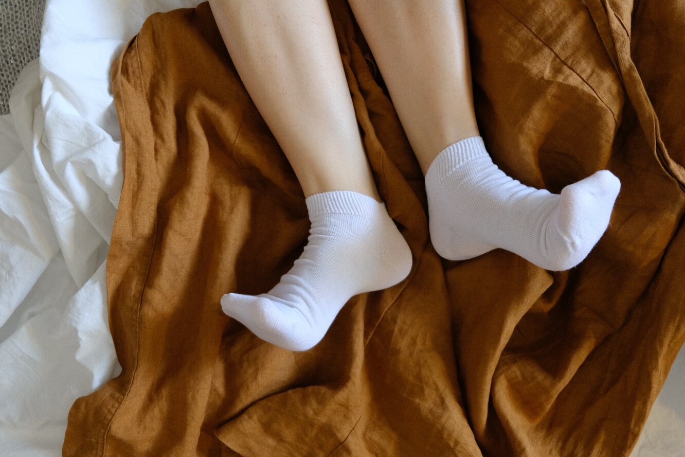Спать в носочках