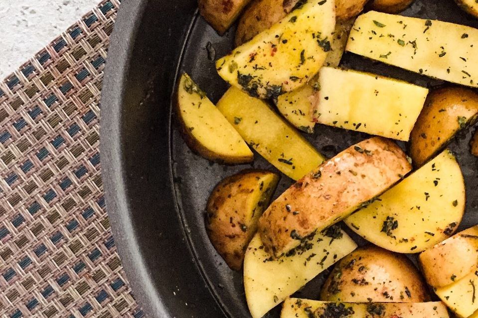 Как приготовить вкусную жареную картошку - Лайфхакер