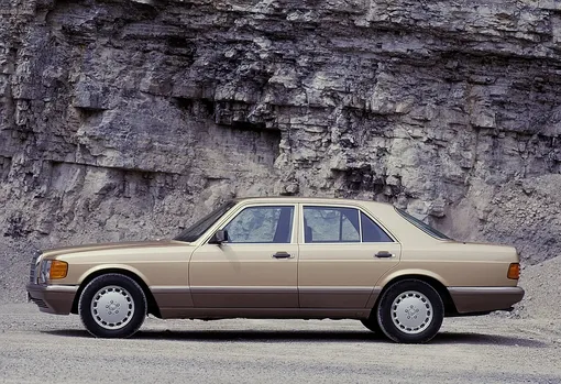 Mercedes-Benz W126