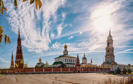 Старо-Голутвин монастырь в Коломне