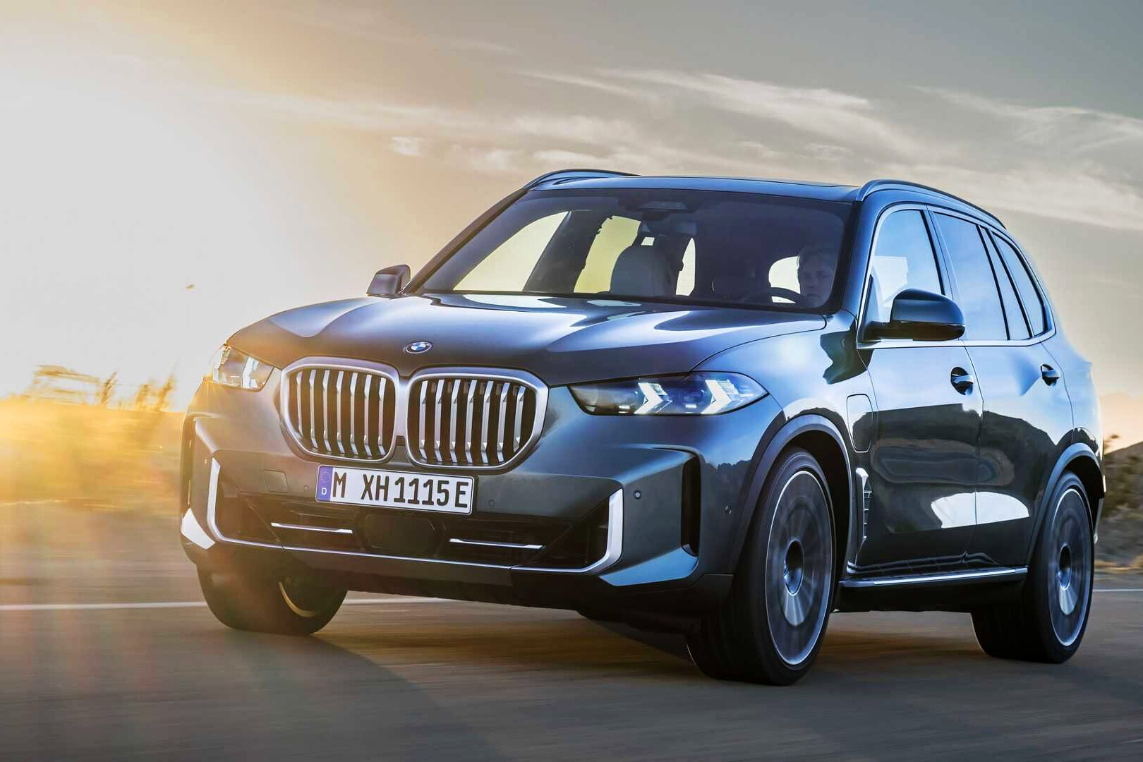 BMW презентовали новые X5 и X6