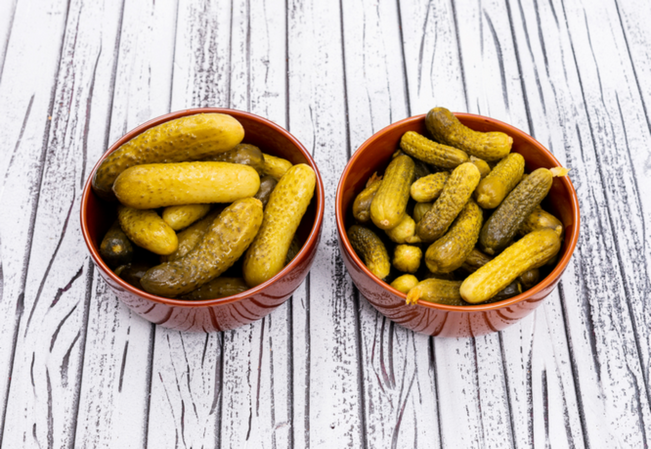 Соленые огурцы. Хрустящие соленые огурцы. Pickled cucumbers. Соленые огурцы ролик.