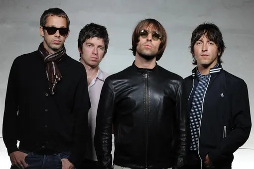 «Хорошо, что мы не купили билеты» — вокалиста Oasis уничтожили фанаты после его первого за много лет выступления