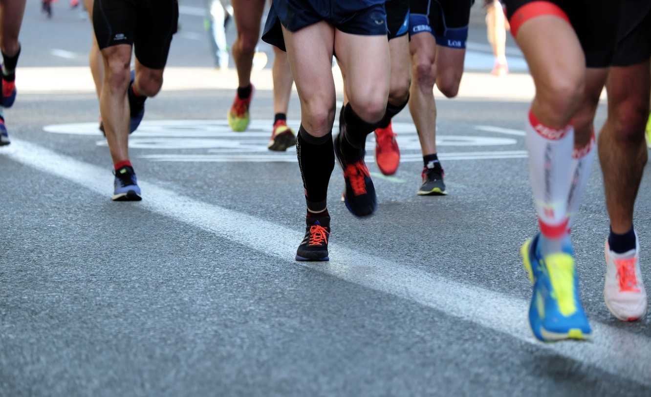 Какие причины боли в колене после бега?
