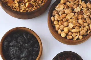Орехи или фрукты: что полезнее для мужчины?