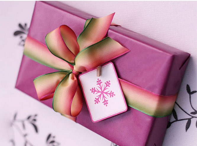 Как красиво упаковать подарок: 8 простых способов