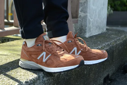 New balance 990v6 – одни из самых модных мужских кроссовок 2023 года.